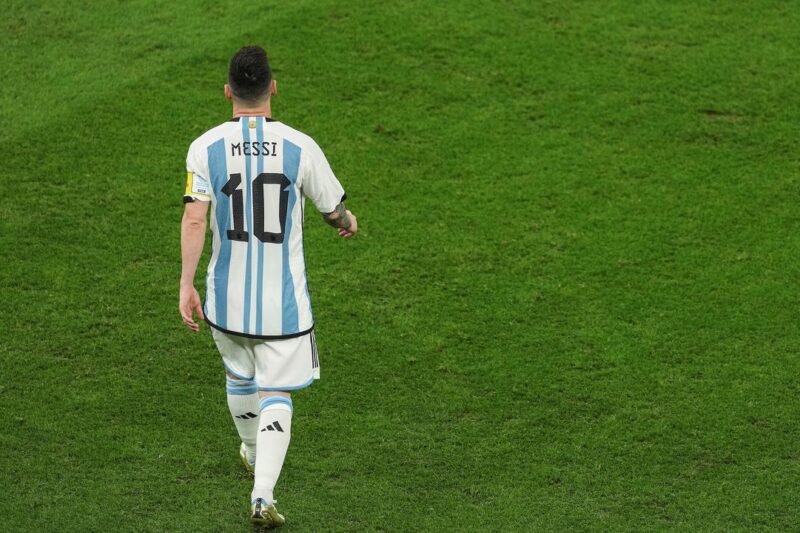 The Genius of Lionel Messi Just Walking Around | The New Yorker