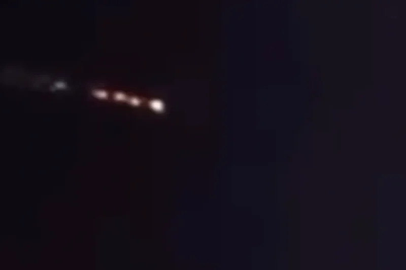 Viral Meteor Jatuh Hari Ini di Cirebon, Bikin Geger